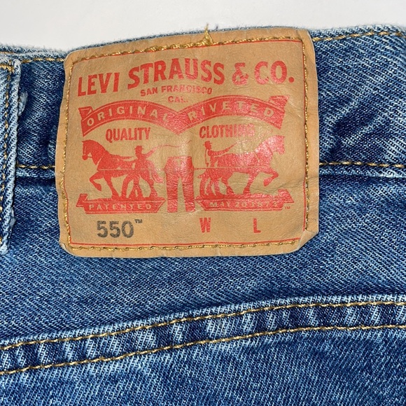 LEVI’S 550 Light Wash 42 x 35 EC - Picture 6 of 6